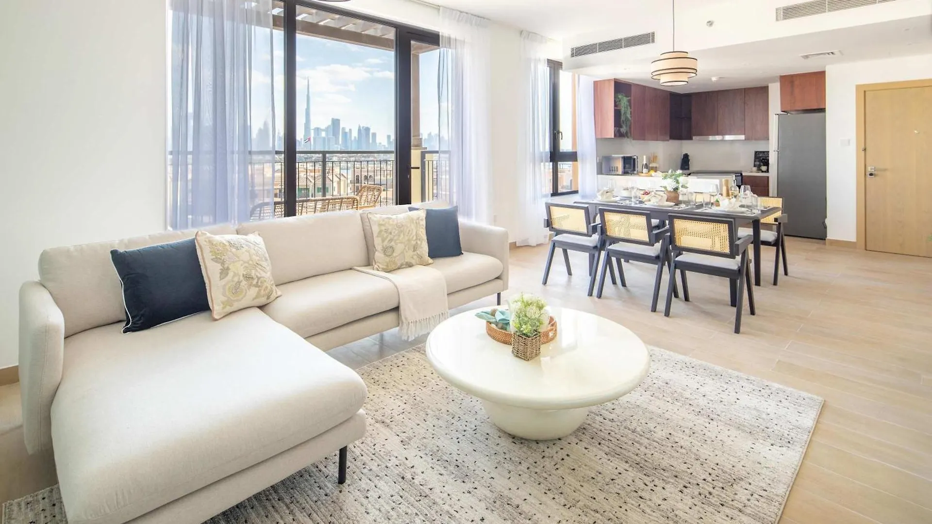 Frank Porter - La Sirene Dubai Apartment